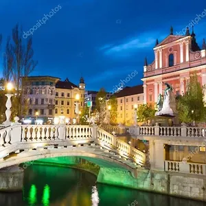  Apartment Station Between Dragon And Triple Bridges Slovenia